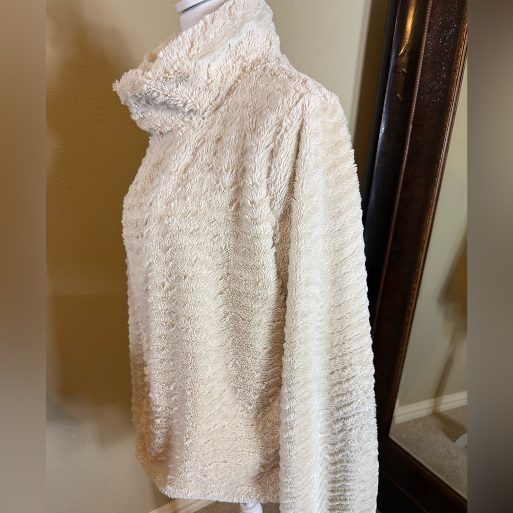 Patagonia women’s size Large Pelange Cozy Cream Textured Jacket - Picture 5 of 9